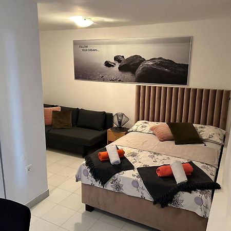 Apartments By The Sea Balica Rat, Omis - 1065 ภายนอก รูปภาพ