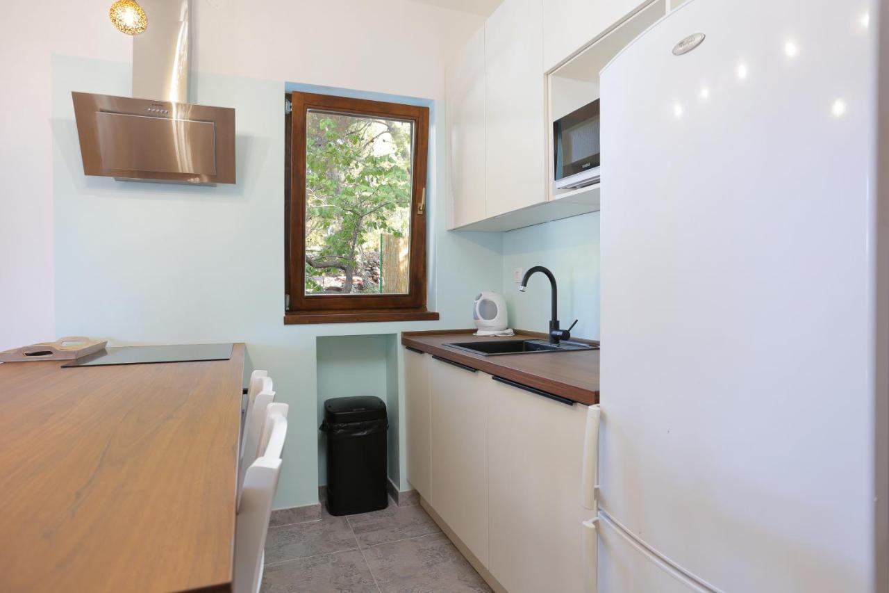 Apartments By The Sea Balica Rat, Omis - 1065 ภายนอก รูปภาพ