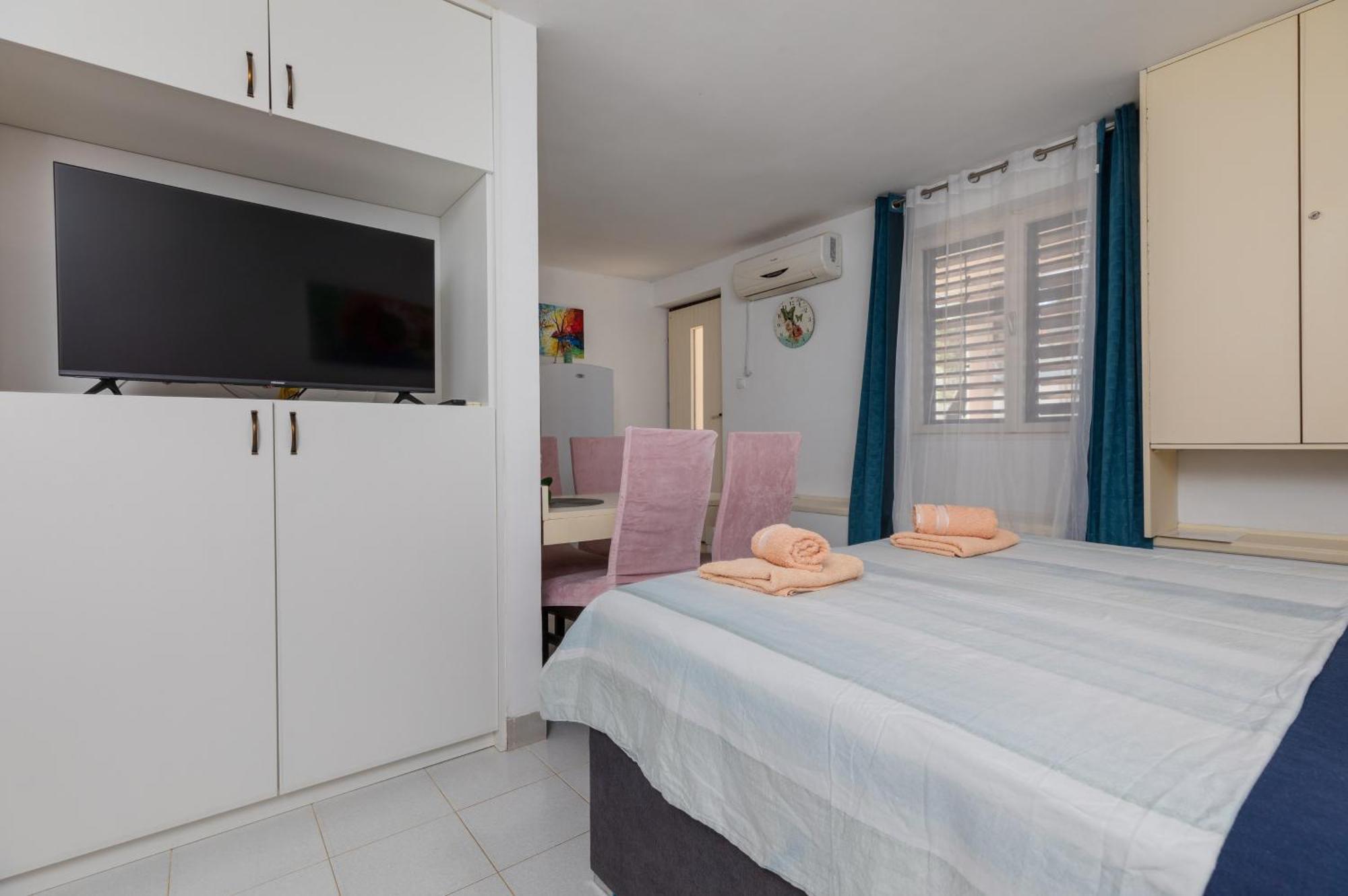 Apartments By The Sea Balica Rat, Omis - 1065 ภายนอก รูปภาพ